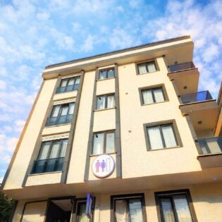 1-lengthening-surgery-building-1