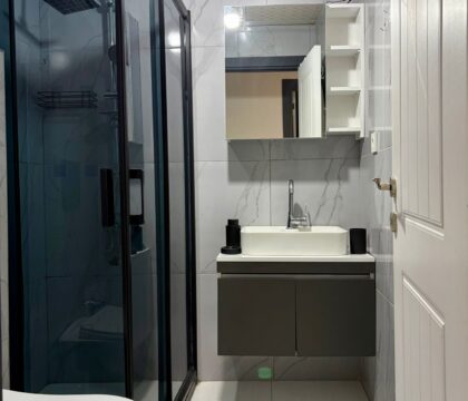 8-bathroom-toilet.jpeg