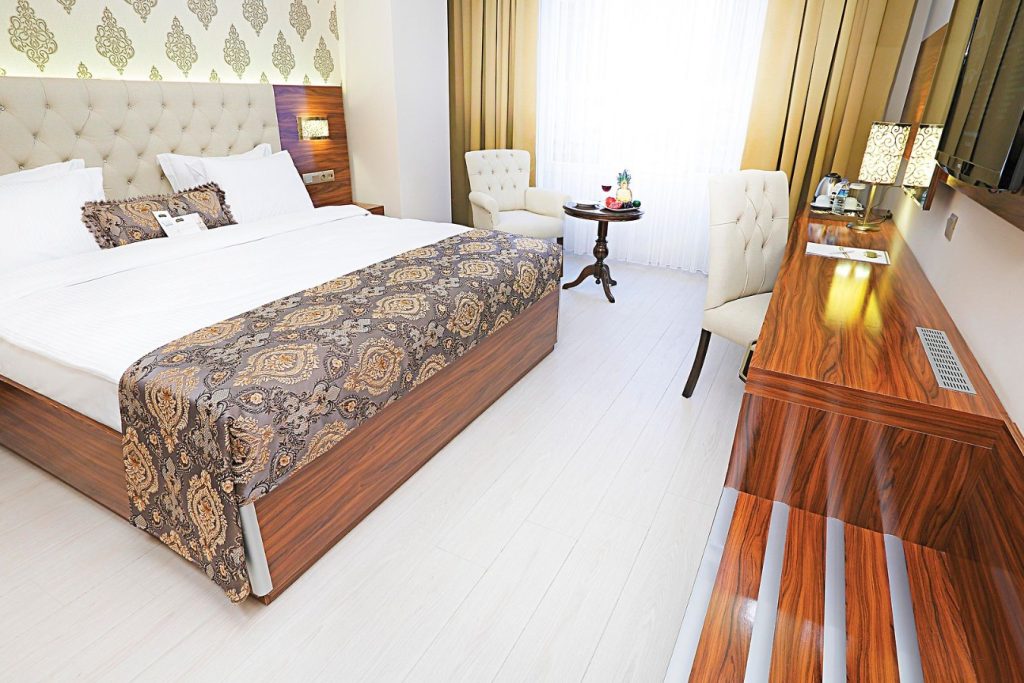 worldpoint-hotel-bedroom2