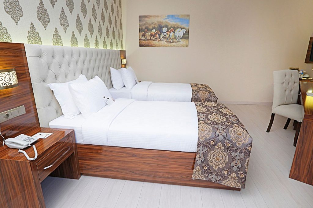 worldpointhotel-bedroom1
