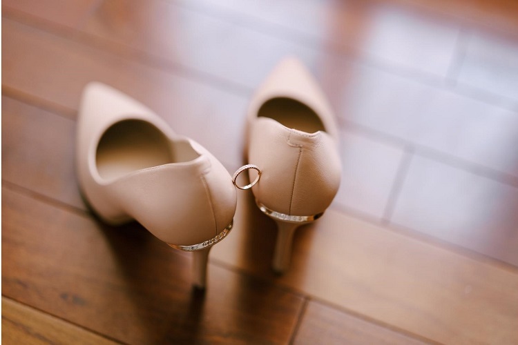 Shoes in nude tones