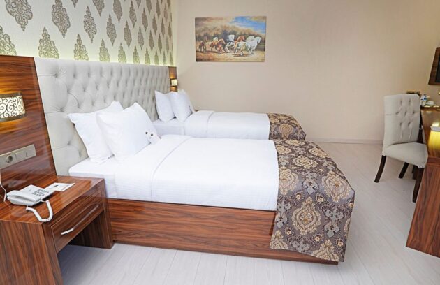 worldpoint-hotel-bedroom-r3dbjwmvbus2uap6f47grfafflq1h13u3grs4bpgha