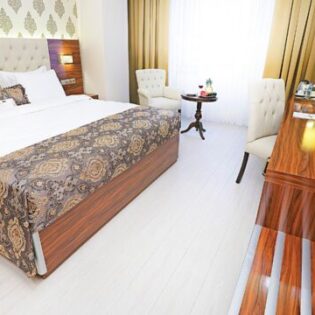 worldpoint-hotel-bedroom3-420x360